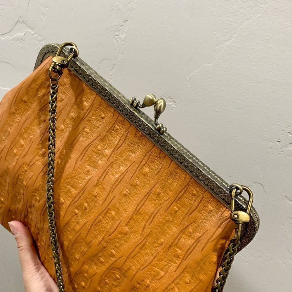 Vintage Style Handcrafted Genuine Embossed Leather Kisslock Handbag Set - Picture 13 of 16